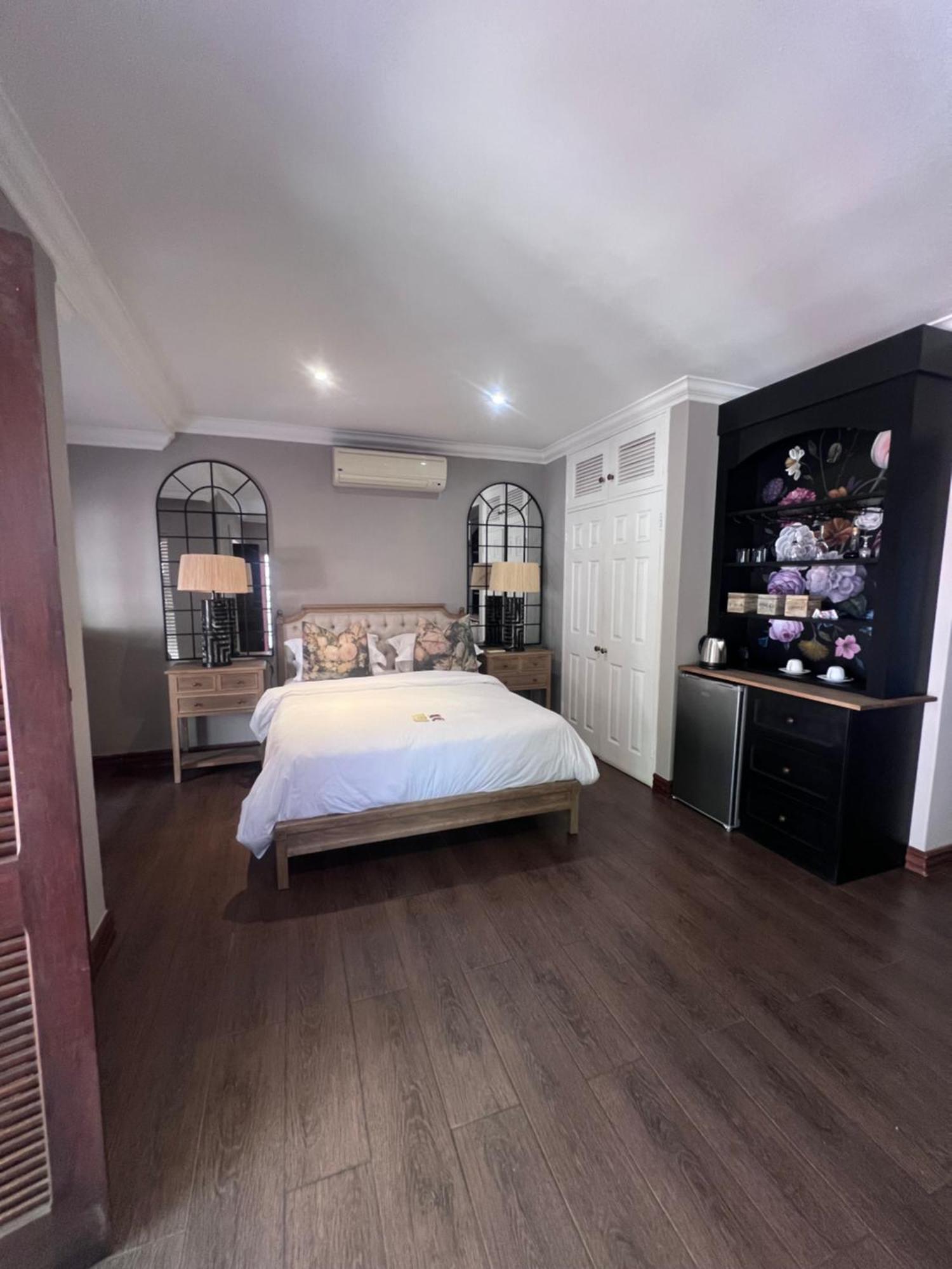 Bohemian Guesthouse - Преторія Екстер'єр фото