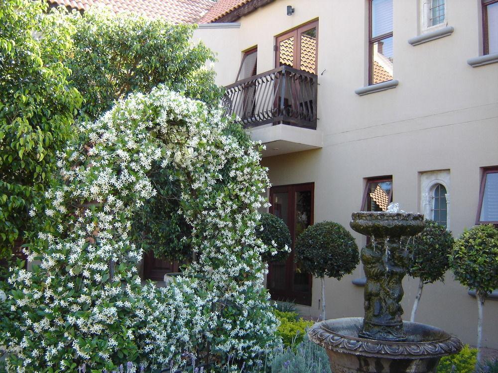 Bohemian Guesthouse - Преторія Екстер'єр фото