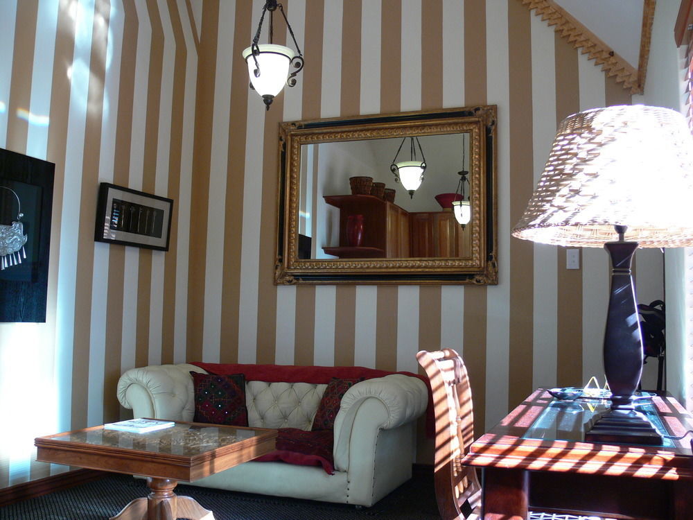 Bohemian Guesthouse - Преторія Екстер'єр фото