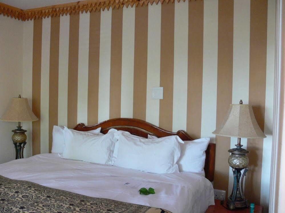 Bohemian Guesthouse - Преторія Екстер'єр фото