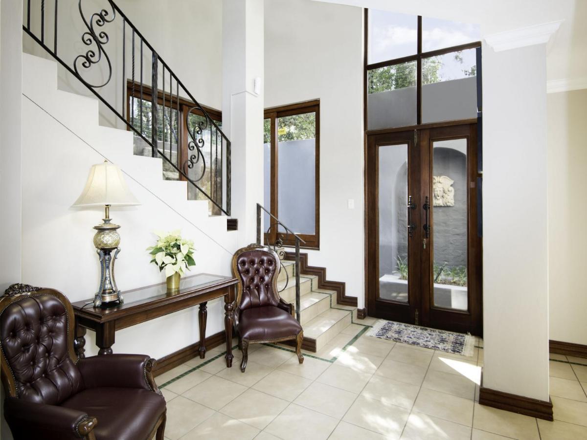 Bohemian Guesthouse - Преторія Екстер'єр фото